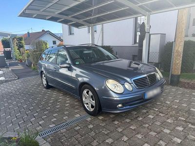 Gebraucht Mercedes E280 Avantgarde 177 PS (130 kW) 2005 Blau Kombi