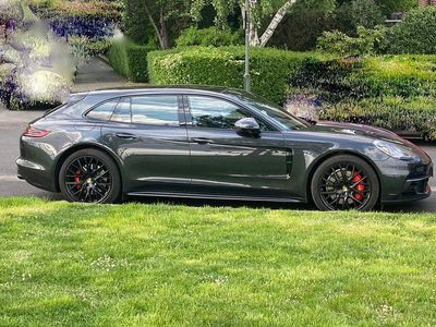 Porsche Panamera 4