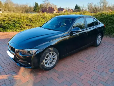 Gebraucht BMW 318 150 PS (110 kW) 2016 Schwarz Limousine