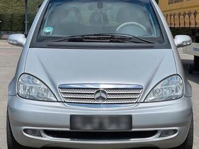 Mercedes A210