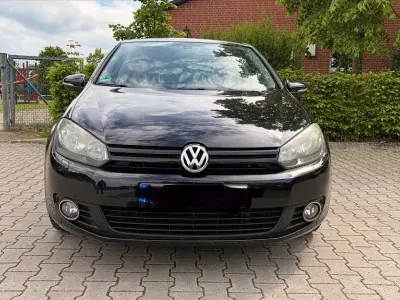 Second-hand VW Golf VII 86 CP (63 kW) 2014 Negru Berlinǎ