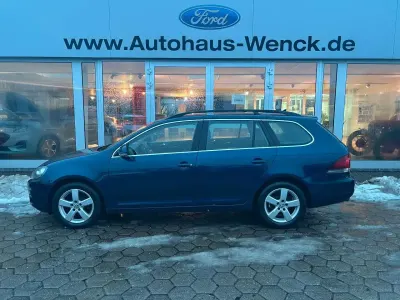 Gebraucht VW Golf VI Comfortline 105 PS (77 kW) 2011 Blau Kleinwagen