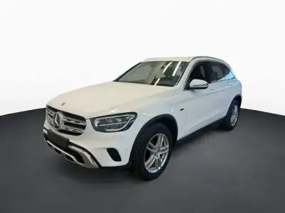 Gebraucht Mercedes GLC300e 211 PS (155 kW) 2021 Weiß SUV