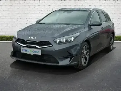 Gebraucht Kia Ceed 140 PS (102 kW) 2025 Pentametal grau Kleinwagen