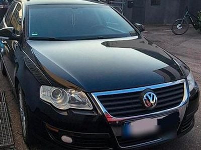 Schwarz Gebraucht 2010 VW Passat Kombi | 2.300 € (Guter Preis)