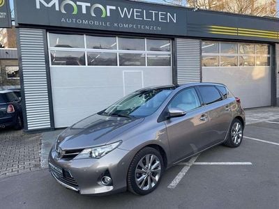 Gebraucht Toyota Auris Hybrid Executive 99 PS (72 kW) 2014 Avantgarde bronze me Limousine