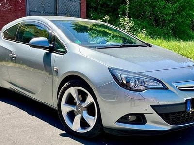 Opel Astra GTC