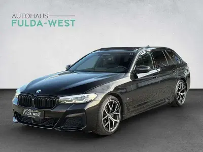 Gebraucht BMW 520 M Sport 190 PS (139 kW) 2021 Black sapphire schwarz Kombi