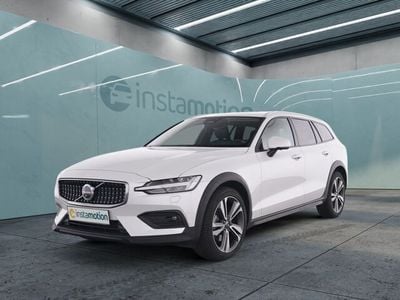 Gebraucht Volvo V60 CC Plus 197 PS (144 kW) 2023 Weiß Kombi