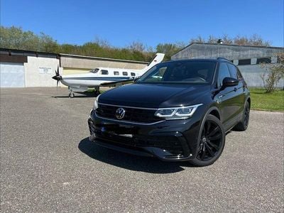 Usata VW Tiguan R-line 150 CV (110 kW) 2023 Nero SUV