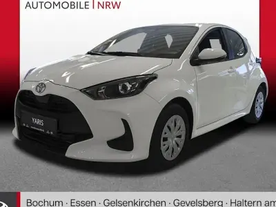 Nuova Toyota Yaris Hybrid Comfort 116 CV (85 kW) 2025 Bianco Berlina