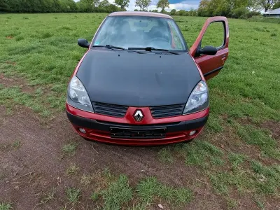 Używany Renault Clio II 75 KM (55 kW) 2004 Andere farben Hatchback