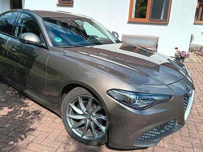 Gebraucht Alfa Romeo Giulia 179 PS (131 kW) 2017 Braun Limousine