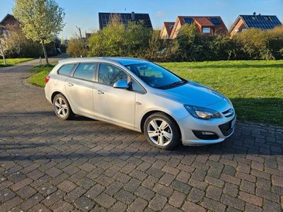 gebraucht Opel Astra Sports T. 1.7 CDTI eco Sel. 81 S/S 105...