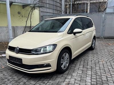 Gelb Gebraucht 2018 VW Touran Van / Kleinbus | 9.800 € (Superpreis)