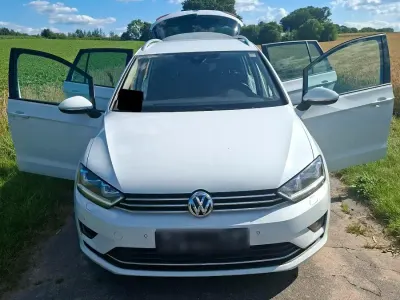 Gebraucht VW Golf VII Allstar 150 PS (110 kW) 2017 Weiß Kleinwagen