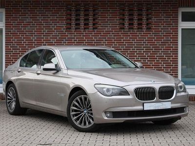 Silber Gebraucht 2009 BMW 730 Efficient Dynamics Limousine | 10.890 € (Fairer Preis)