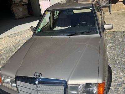 Usata Mercedes 190 122 CV (89 kW) 1990 Beige Berlina
