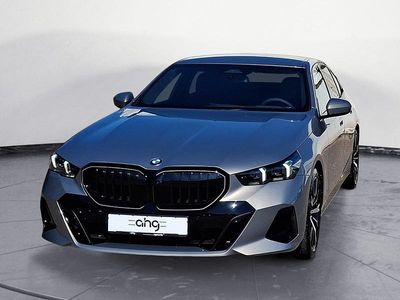 Gebraucht BMW 520 M Sport 197 PS (144 kW) 2025 Grau Limousine