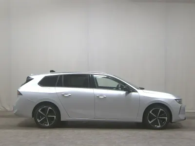 Gebraucht Opel Astra Elegance 131 PS (96 kW) 2024 Silber Kleinwagen