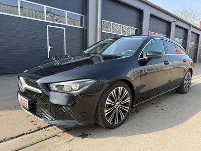 Gebraucht Mercedes CLA200 Shooting Brake Progressive 163 PS (119 kW) 2021 Schwarz Kombi