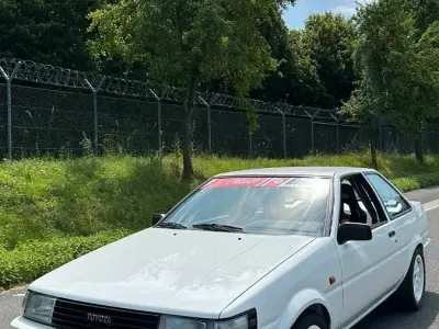Gebraucht Toyota Corolla 150 PS (110 kW) 1983 Weiß Coupé