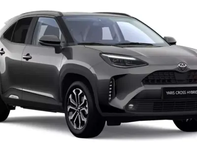 Neu Toyota Yaris Cross 131 PS (96 kW) 2026 Shimmering silver metallic SUV