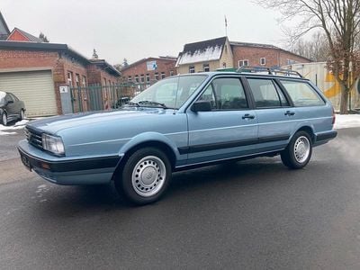 Second-hand VW Passat 87 CP (63 kW) 1987 Albastru Break