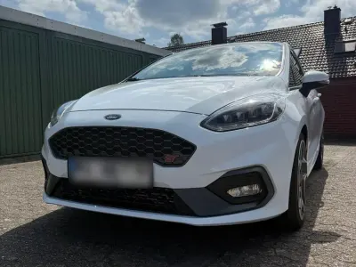 Gebraucht Ford Fiesta Performance Edition 200 PS (147 kW) 2018 Weiß Kleinwagen