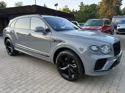 Brugt Bentley Bentayga 551 HK (405 kW) 2024 Grå SUV