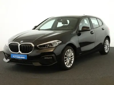 Gebraucht BMW 120 Advantage 190 PS (139 kW) 2023 Saphirschwarz metallic Kleinwagen
