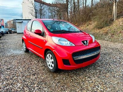 gebraucht Peugeot 107 Active 1,0 + Servo + Klima + Zentral