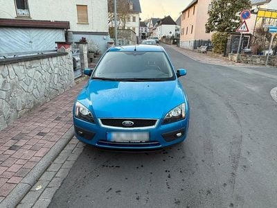 Gebraucht Ford Focus 115 PS (84 kW) 2005 Blau Coupé