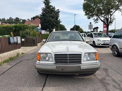 Gebraucht Mercedes E200 136 PS (100 kW) 1994 Weiß Limousine