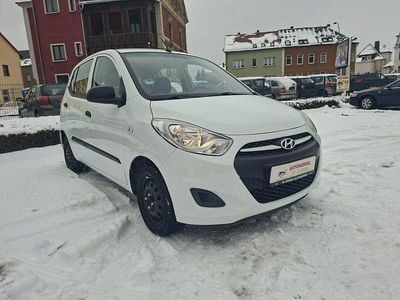 Gebraucht Hyundai i10 Edition 69 PS (50 kW) 2012 Weiß Kleinwagen