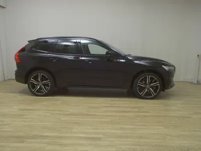Gebraucht Volvo XC60 R-Design 235 PS (172 kW) 2021 Schwarz SUV