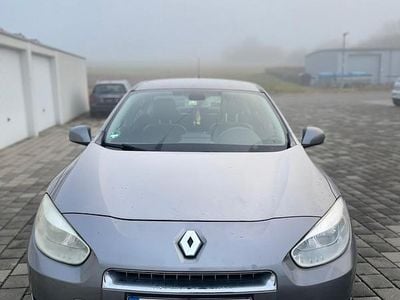 Gebraucht Renault Fluence 140 PS (102 kW) 2011 Gold Limousine
