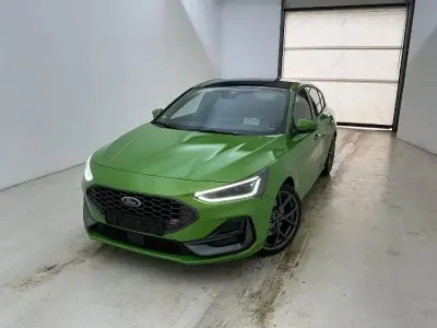 Gebraucht Ford Focus ST 280 PS (205 kW) 2025 Mean green metallic Limousine