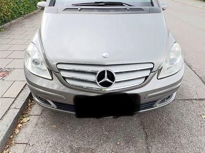 Mercedes B200