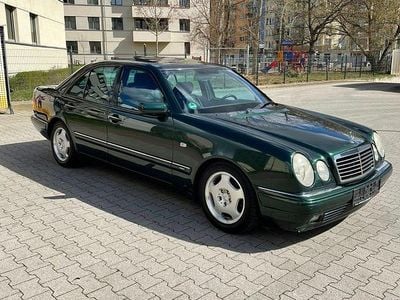 Gebraucht Mercedes E320 Avantgarde 224 PS (164 kW) 1995 Grün Limousine