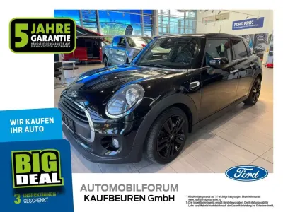 Gebraucht Mini ONE 102 PS (75 kW) 2019 Midnight black metallic Kleinwagen