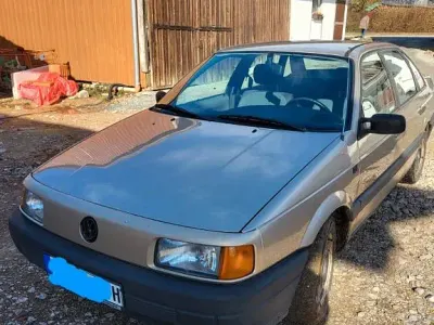 Second-hand VW Passat 90 CP (66 kW) 1988 Berlinǎ