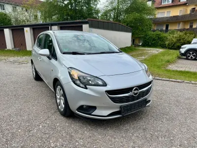 Używany Opel Corsa Edition 101 KM (74 kW) 2016 Srebrny Hatchback