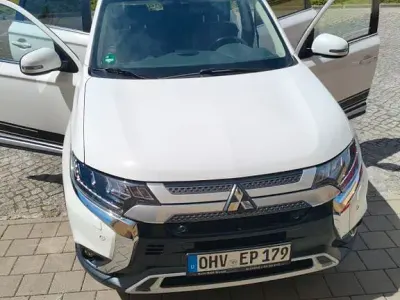 Gebraucht Mitsubishi Outlander Diamant Edition 150 PS (110 kW) 2018 Weiß SUV