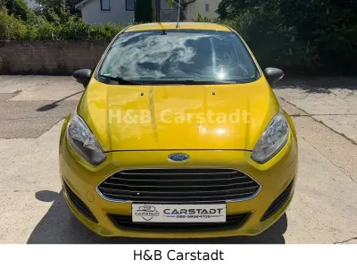 Gebraucht Ford Fiesta Ambiente 65 PS (47 kW) 2014 Gelb Kleinwagen