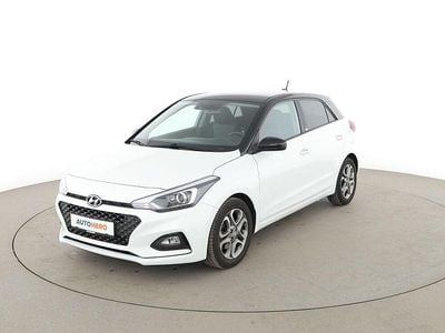 Gebraucht Hyundai i20 Advantage 101 PS (74 kW) 2020 Weiß Kleinwagen