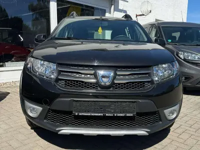 Gebraucht Dacia Sandero Prestige 90 PS (66 kW) 2015 Perlmuttschwarz Kleinwagen