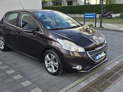 Second-hand Peugeot 208 120 CP (88 kW) 2013 Maro Hatchback