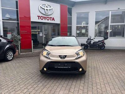 Neu Toyota Aygo X 72 PS (52 kW) 2025 Beige SUV