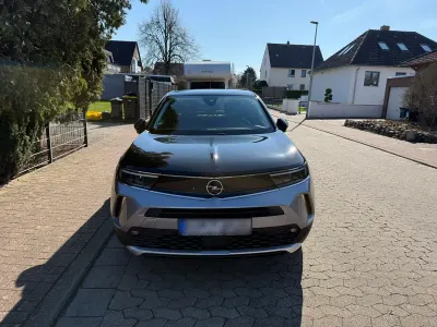 Gebraucht Opel Mokka-e 100 kW (136 PS) 2022 Silber SUV